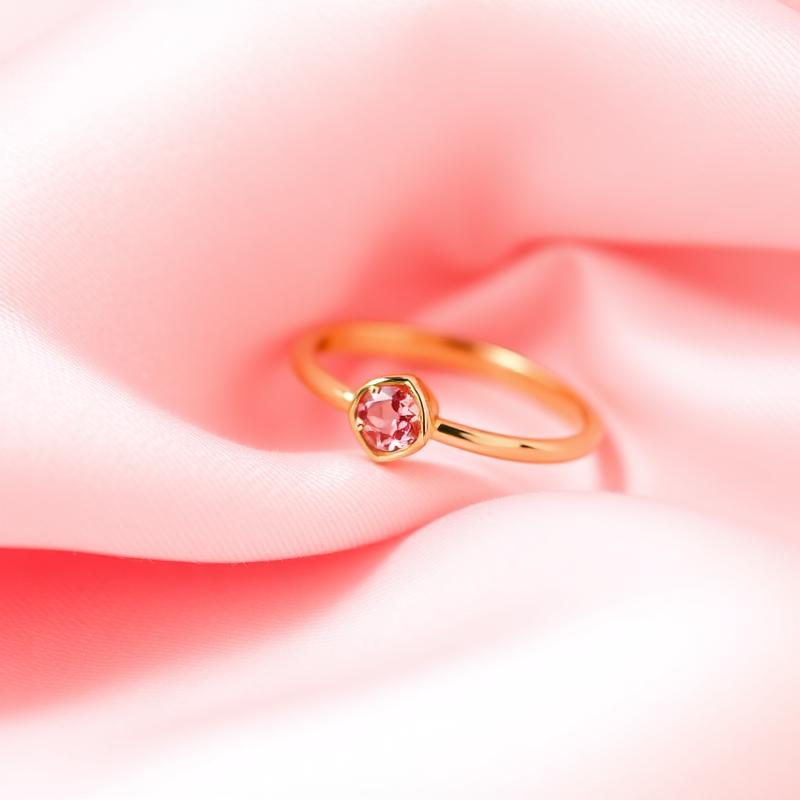 Rosé Solitaire Ring